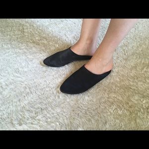 Urban outfitter slides mules